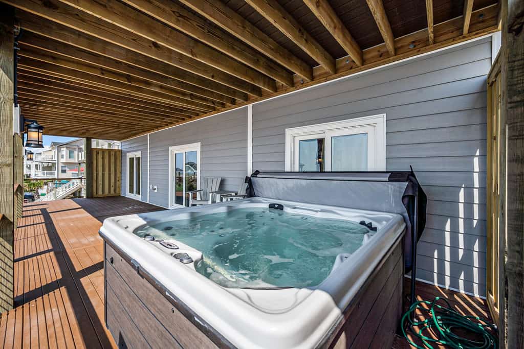 Brand-new oceanfront home with private pool, hot tub & four-story deck