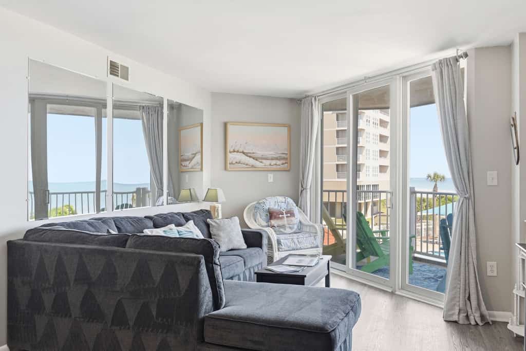 Oceanfront condo with shared pool, shared sauna and beach access