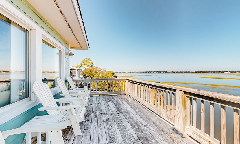 Sound front retreat with easy beach access, sauna and private dock for your boat!