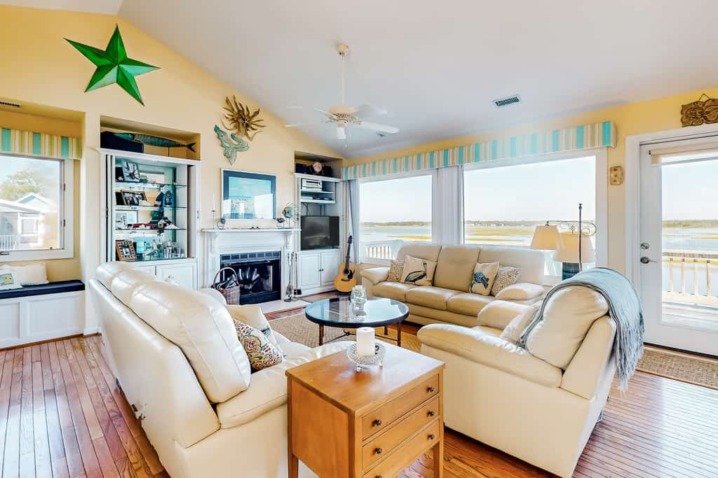 Sound front retreat with easy beach access, sauna and private dock for your boat!