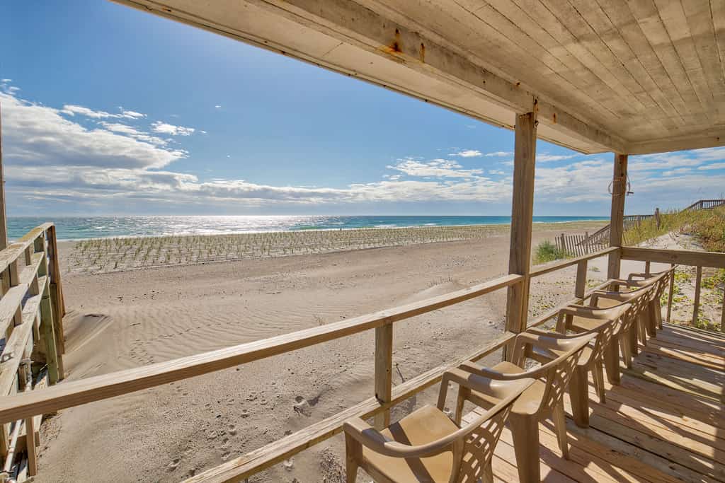 3BR Oceanfront Topsail Beach Cottage | Dog Friendly!