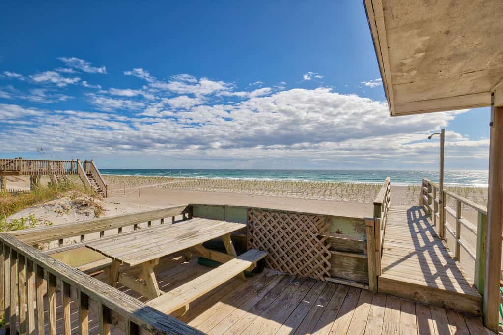3BR Oceanfront Topsail Beach Cottage | Dog Friendly!
