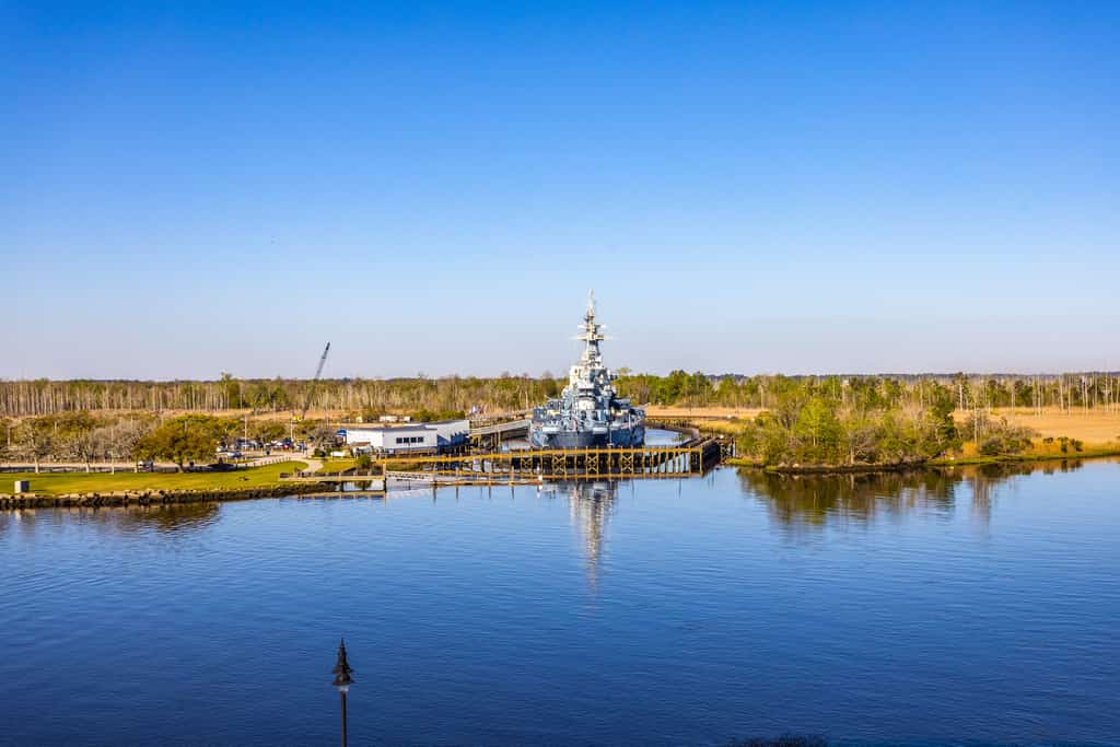 Waterfront Historic District suite with river-view balcony & walkable locale
