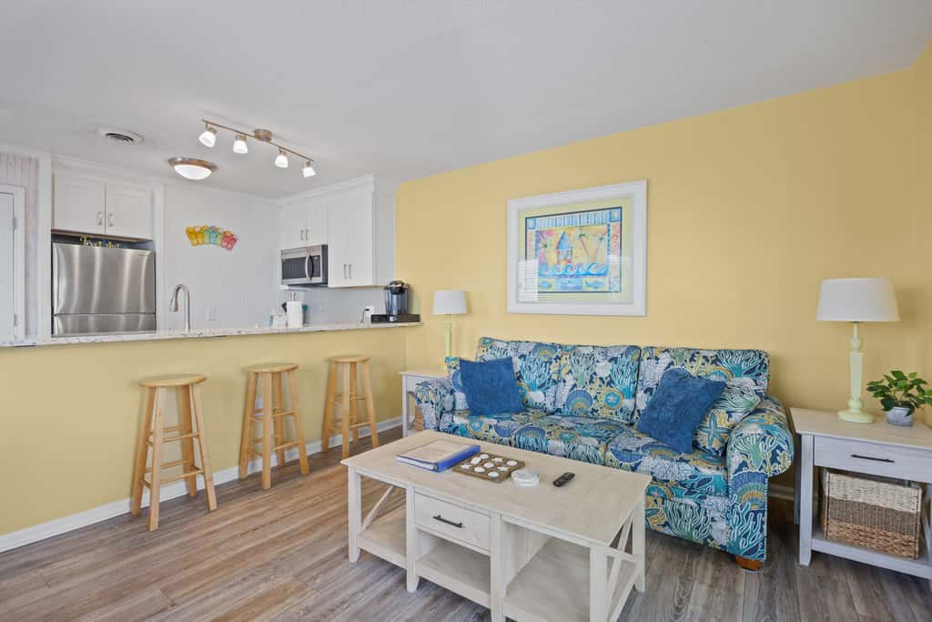 CB05 Cozy Carolina Beach Condo