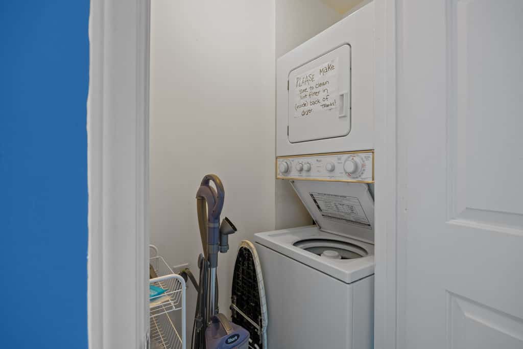 CB05 Cozy Carolina Beach Condo