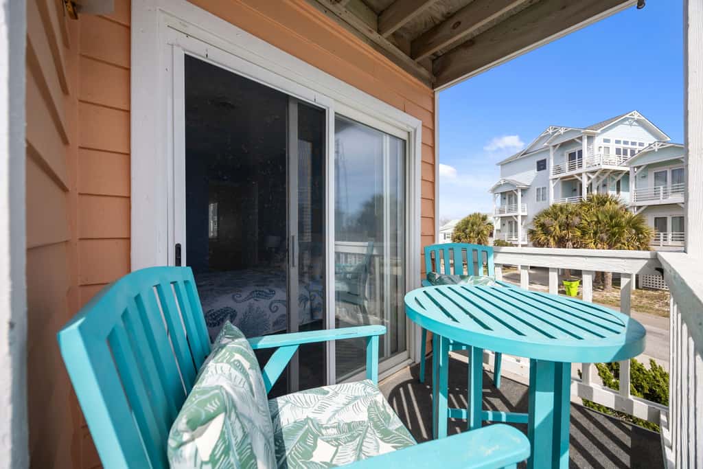 CB05 Cozy Carolina Beach Condo