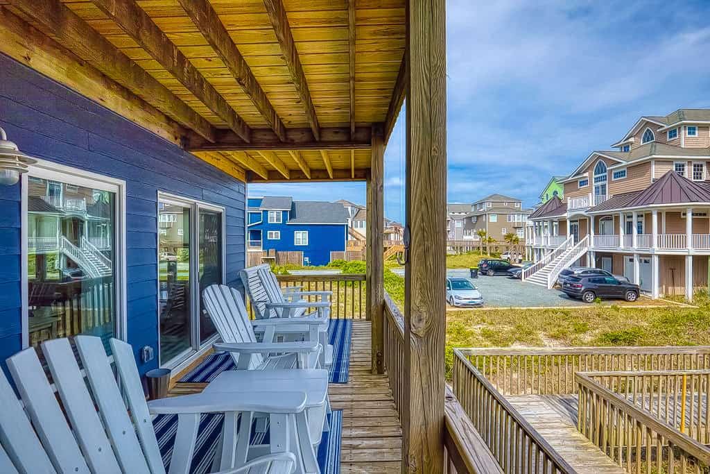 Beach-view duplex with private beach, outdoor shower, pool & rec room