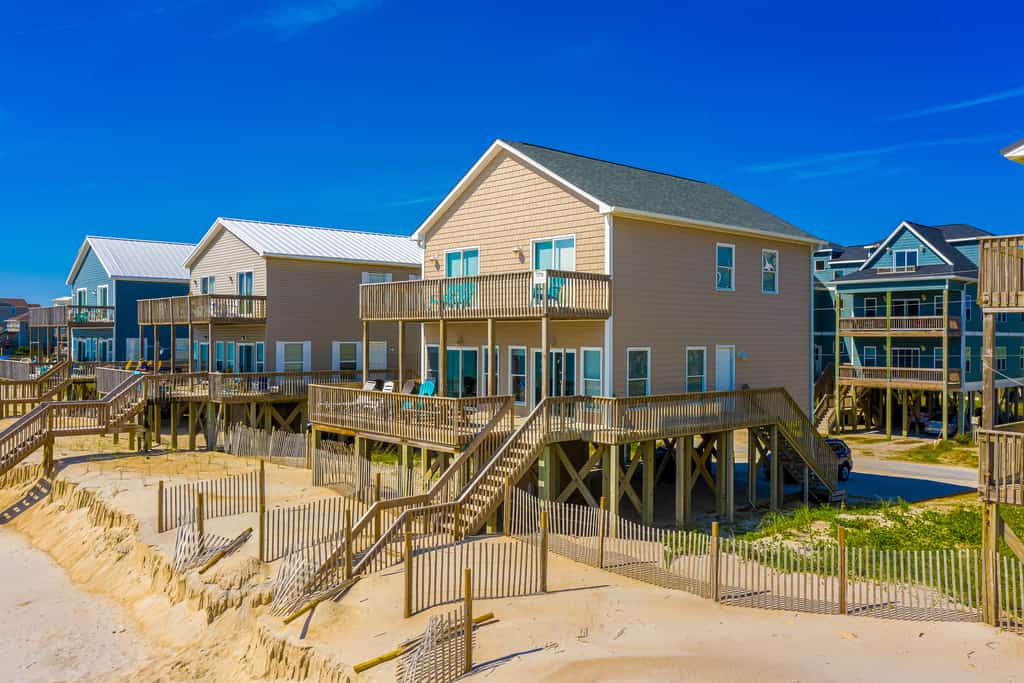 Conveniently located ocean & beachfront home with beach access & outdoor shower