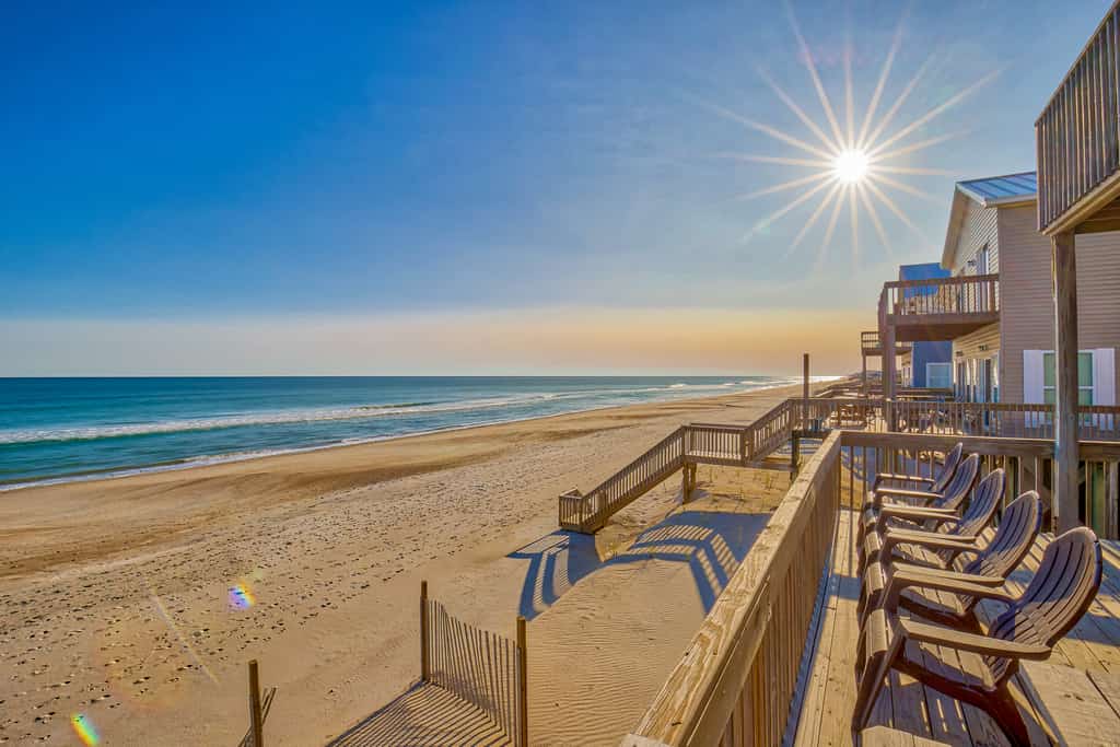 Conveniently located ocean & beachfront home with beach access & outdoor shower