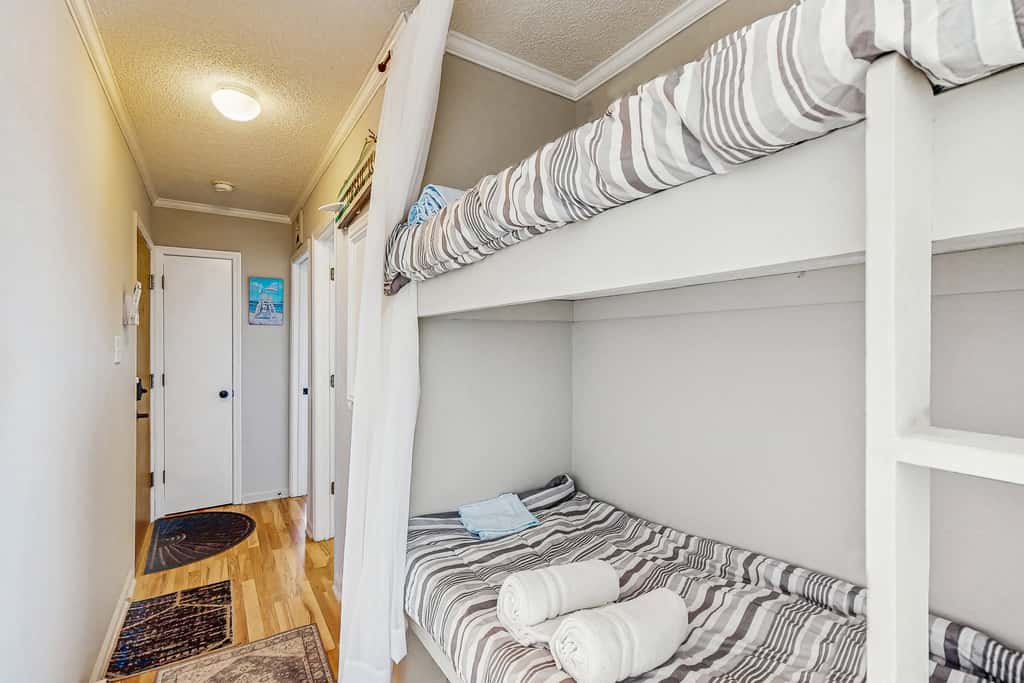 NTBTR315 Topsail Reef 315