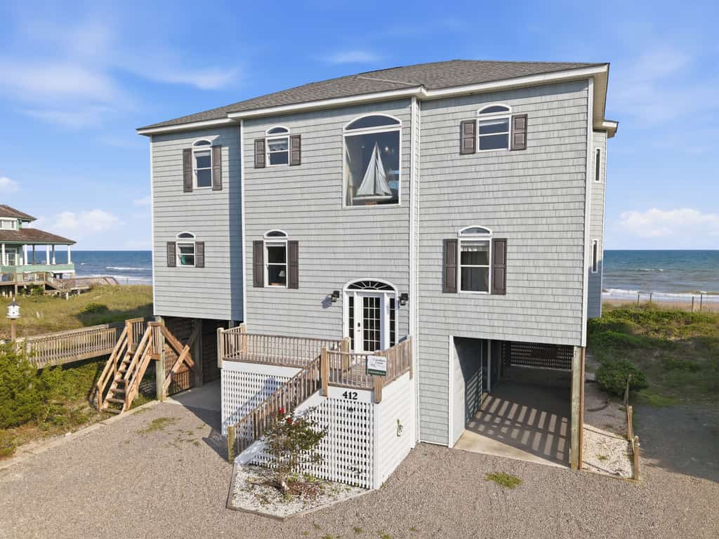 Oceanfront home with direct beach access, community pool & private hot tub