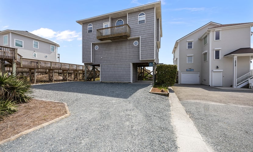 Oceanfront home with private beach access, hot tub, central AC, & W/D - dogs ok