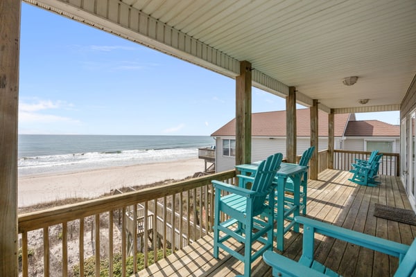 Oceanfront home with private beach access, hot tub, central AC, & W/D - dogs ok