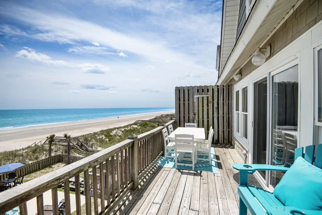 Oceanfront townhome with deck, pool, hot tub