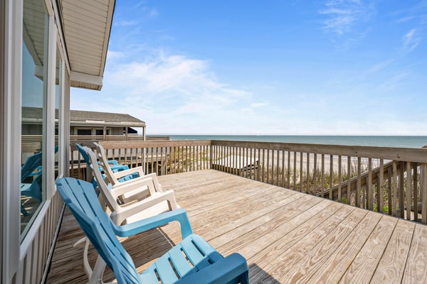 Oceanfront home with private beach access & outdoor shower - dog-friendly