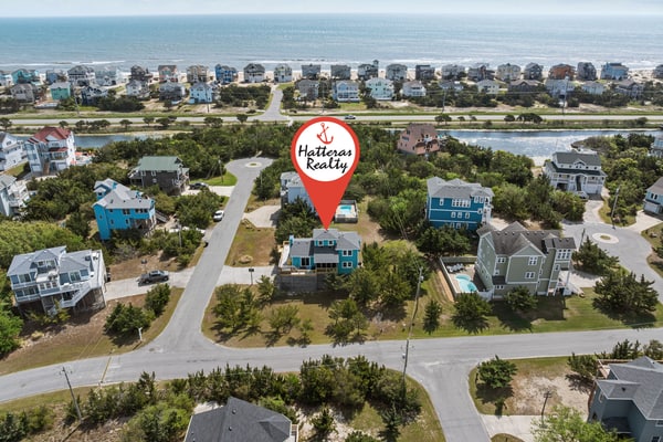 Corner Home near the Beach w/ Private Hot Tub, WiFi, AC & Shared Pool/Tennis