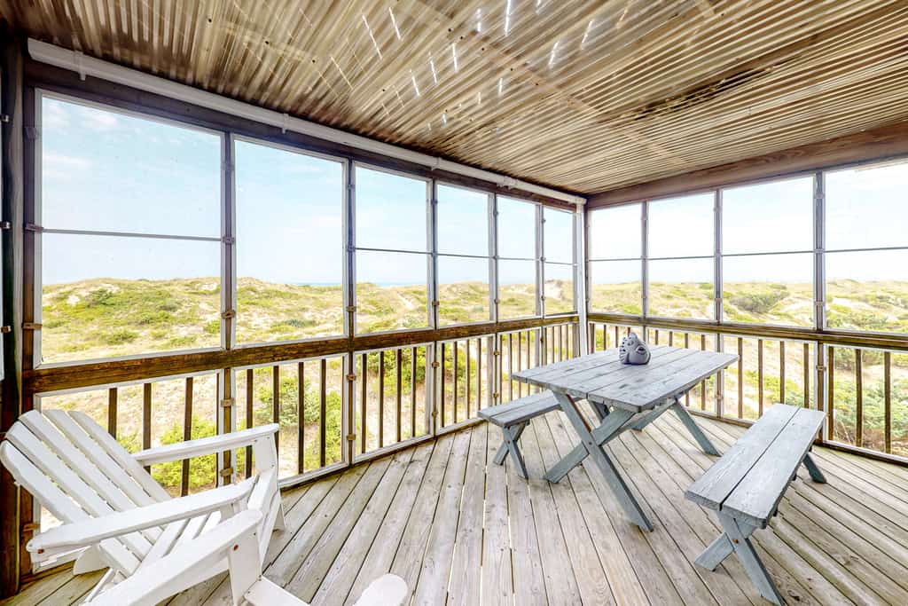 Gray Haven #11-DE: Oceanfront, dog-friendly, private hot tub, pool access
