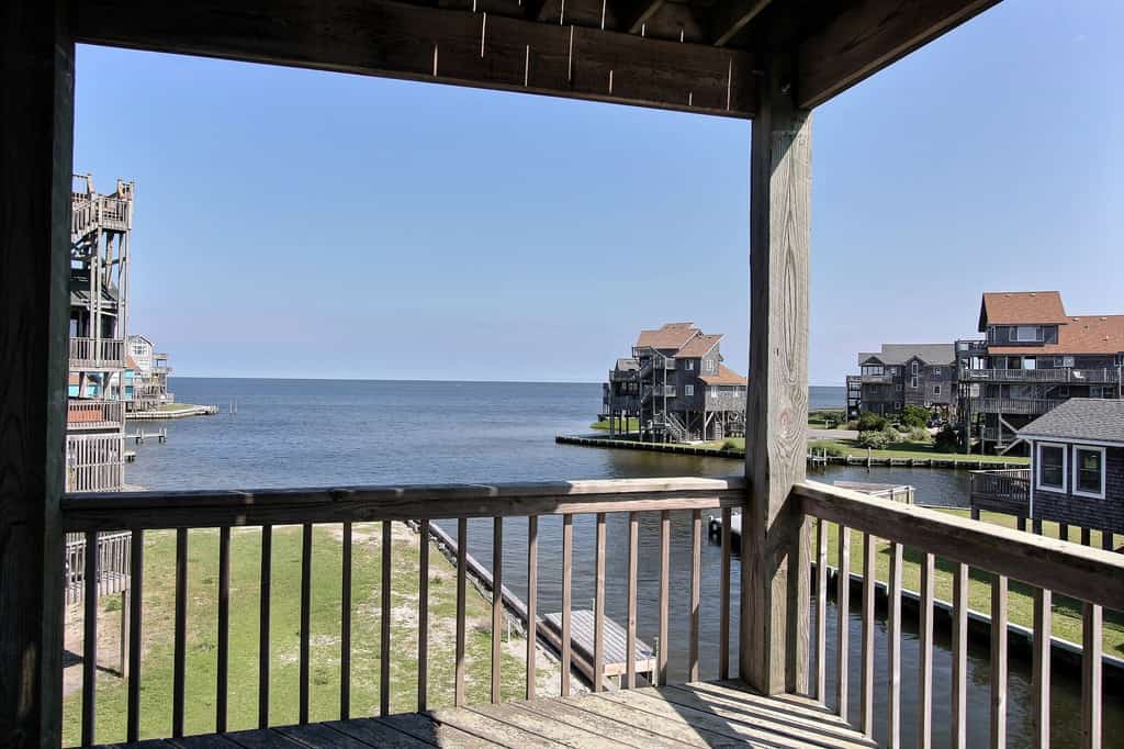 Custom, Waterfront Home w/ Boat Ramp, Sound Views, Private Hot Tub, Shared Pool