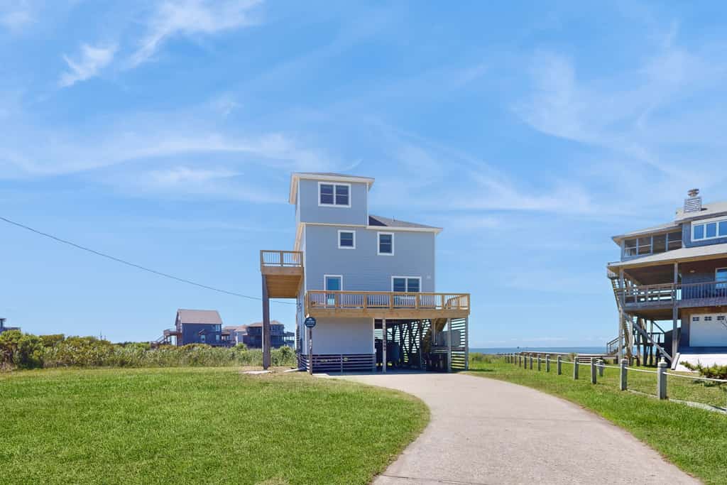 Completely Renovated Waterfront House w/ Private Hot Tub