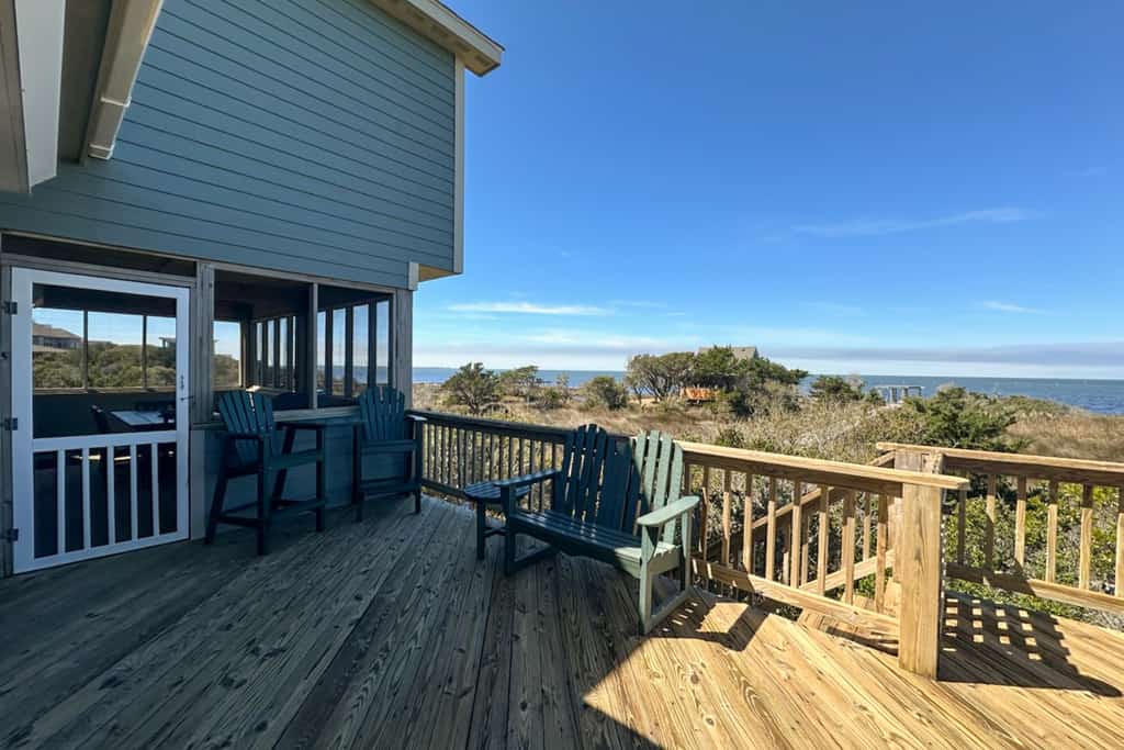 Waterfront dog-friendly house with free WiFi, private W/D, & shared pool