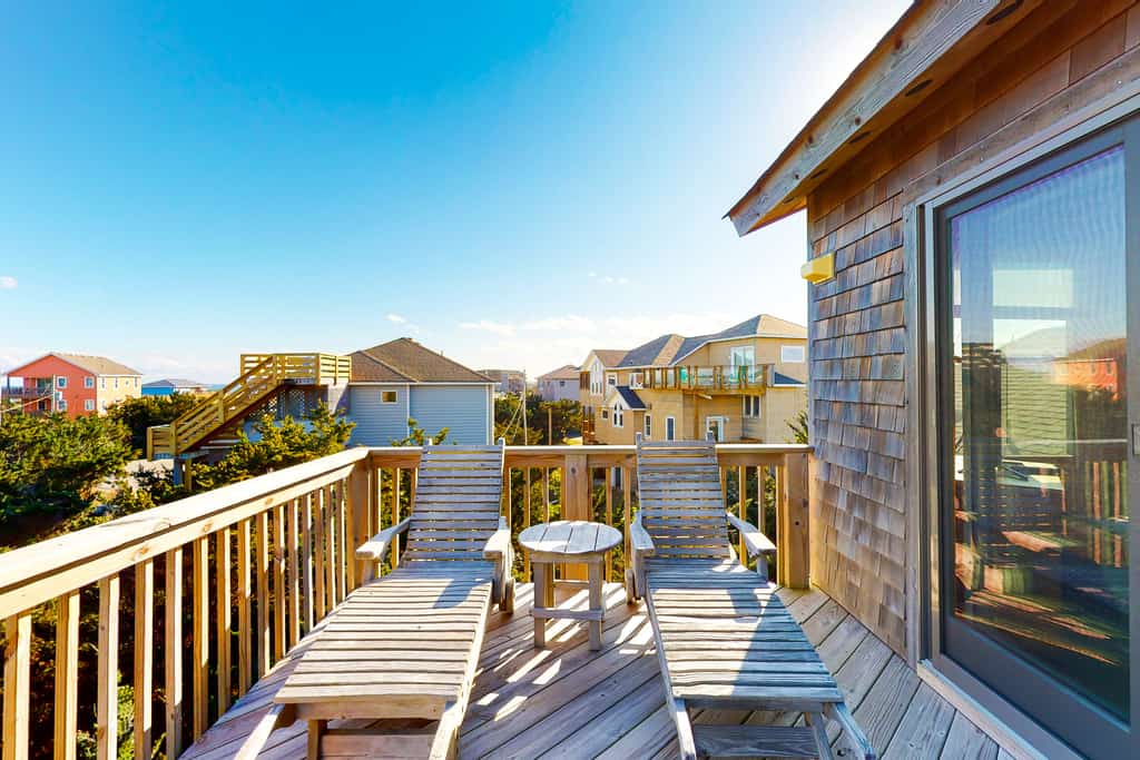 4 bedroom house w/ WiFi, AC, private W/D