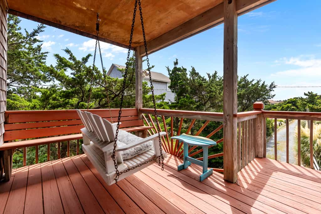 Casablanca: Avon beach escape with themed suites, pool, hot tub & ocean views.