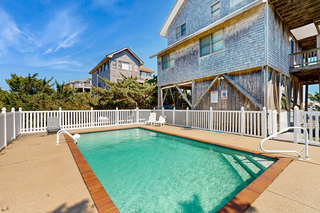 Ocean-view house with private pool, hot tub, W/D, & AC - dog-friendly