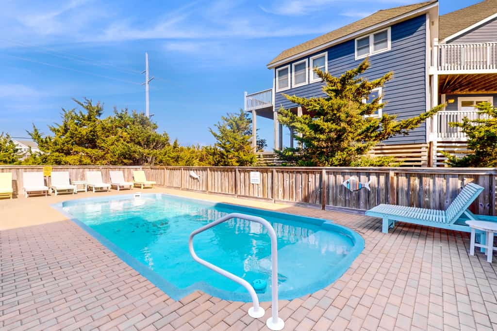 Ocean-view house with central AC & private hot tub