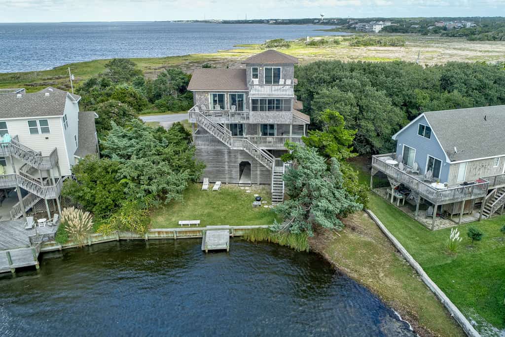 Waterfront House w/ Private Hot Tub, Washer/Dryer, Shared Pool, Central AC, WiFi