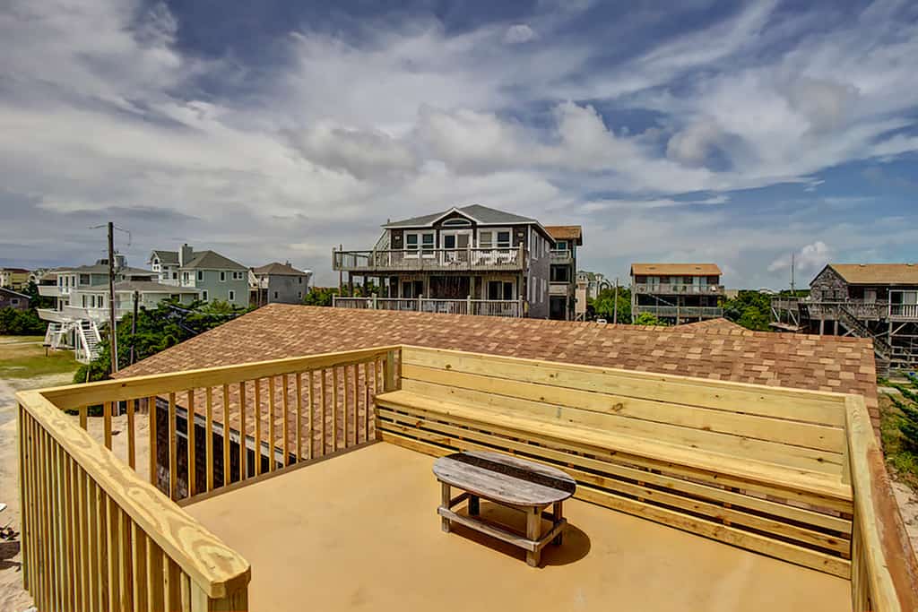 Whale Inn 208: close to water w/WiFi, ocean views!