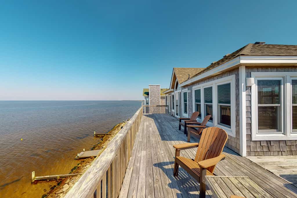 Waterfront dog-friendly home on the Sound with private hot tub, pool & AC