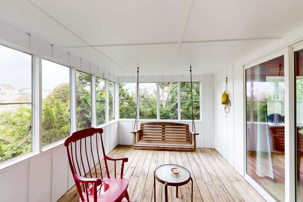 Blue Dolphin 054: Dog-friendly,ocean views, rooftop deck