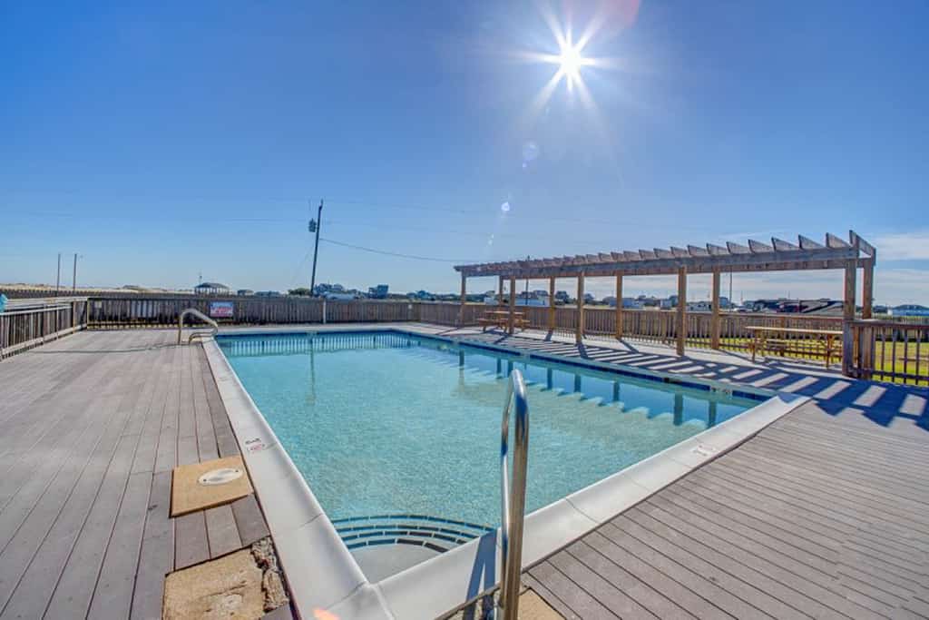 Top-floor, oceanfront condo with stunning balcony views, pool, deck, central AC