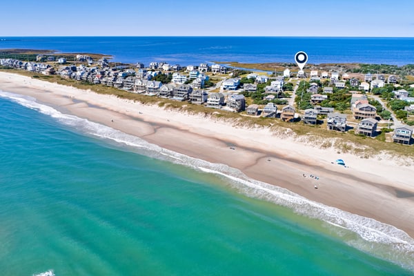 Waterfront home w/private deck, hot tub, game room w/pool table, & washer/dryer
