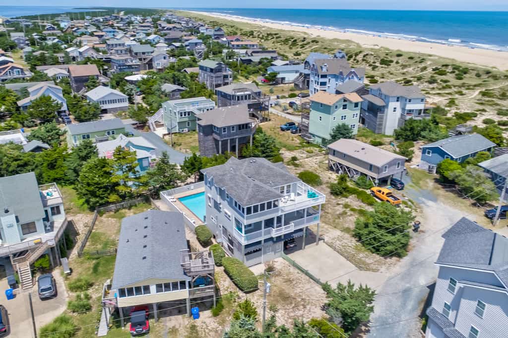 Sunshine: Semi-oceanfront, private pool, hot tub, ocean view