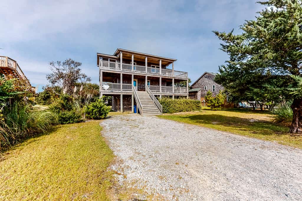 Dog-Friendly House w/Private Washer/Dryer, Central AC, Free WiFi, & Shared Pool