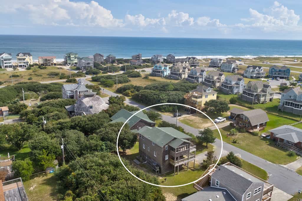 Dog-Friendly House w/Private Washer/Dryer, Central AC, Free WiFi, & Shared Pool