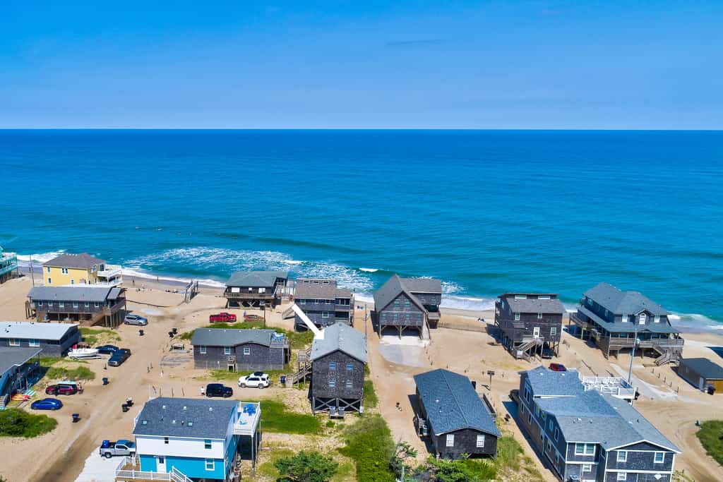 Oceanfront, Dog-Friendly House w/ Free WiFi, Shared Pool, Ocean View, Central AC