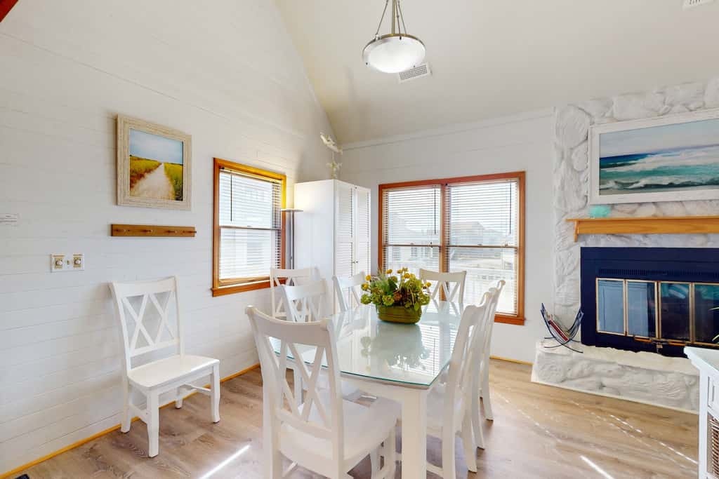 AVHC41 Outrigger Cottage on Hatteras Island
