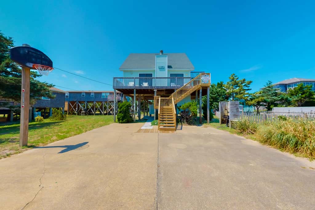 AVHC41 Outrigger Cottage on Hatteras Island