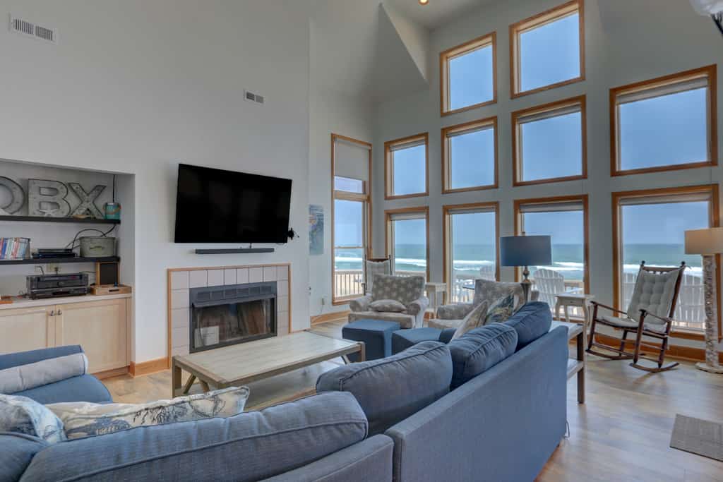 Oceanfront home with hot tub, WiFi, ocean view, central AC, & washer/dryer