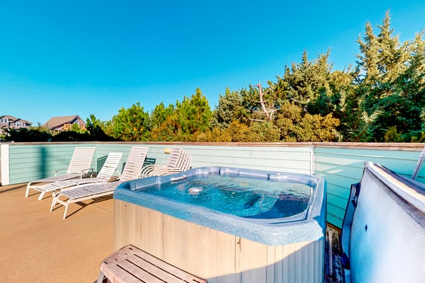 Dog-friendly home near beach with private pool, hot tub, pool table, decks & W/D