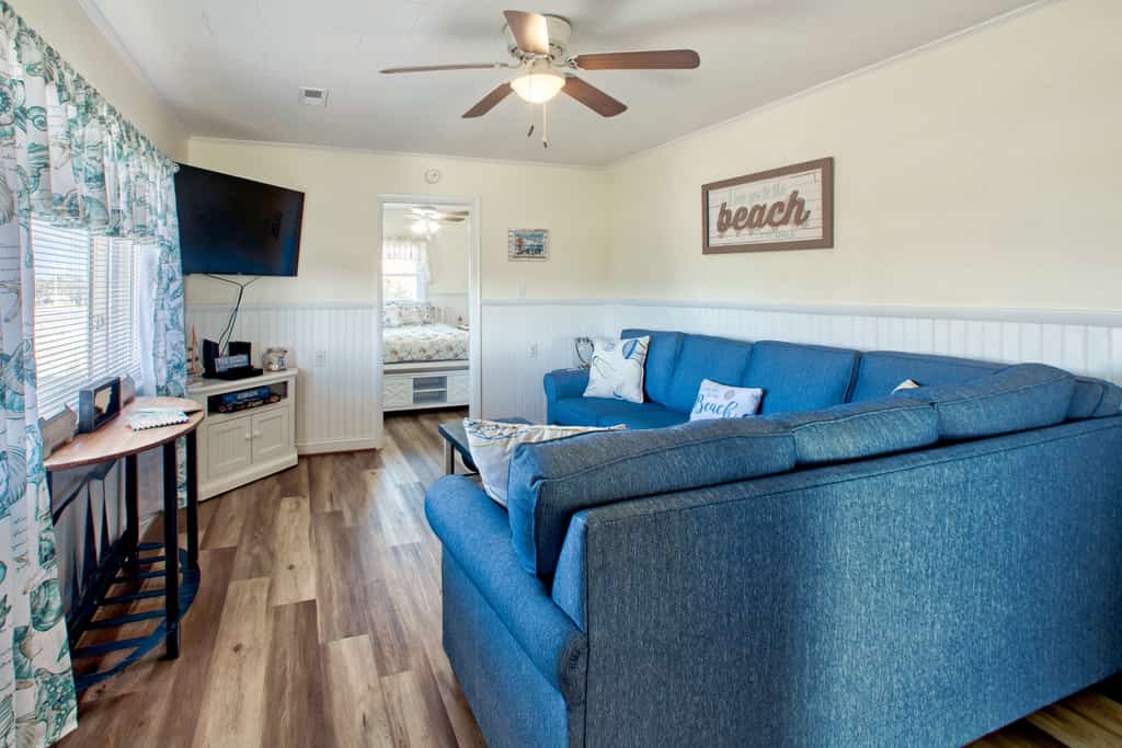 Convenient home with private washer/dryer, WiFi, central AC, and full kitchen