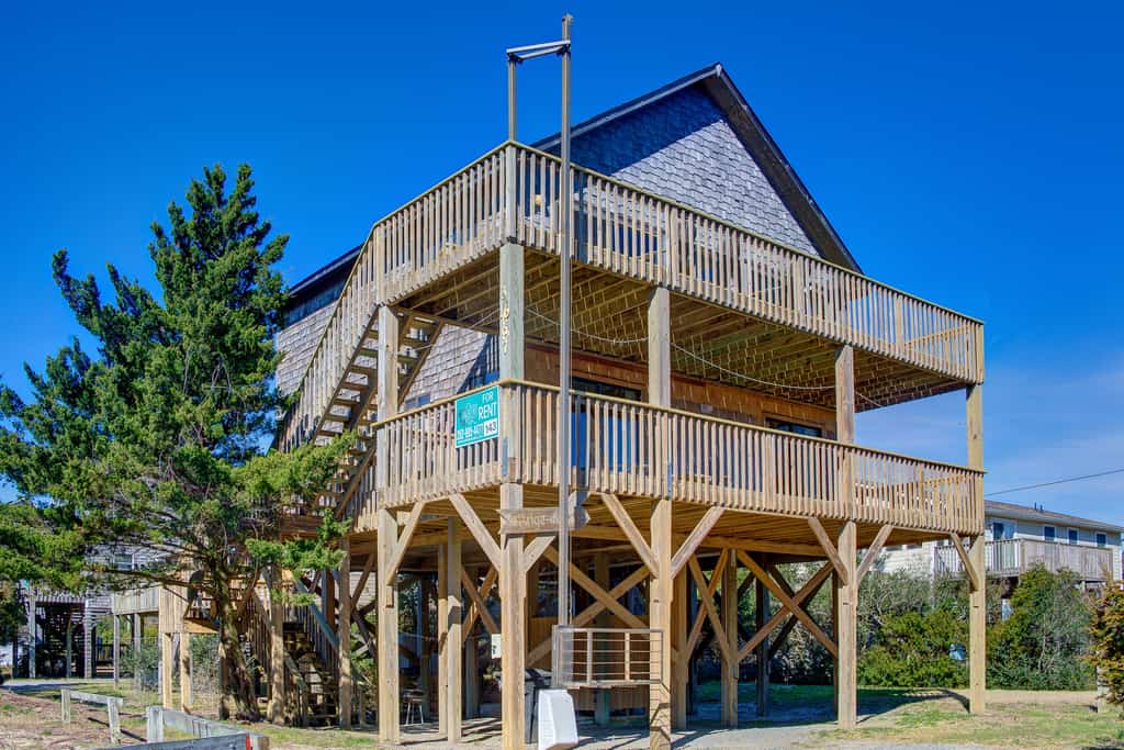 Brigadune 143: Dog Friendly, Ocean view, 3 lots from beach