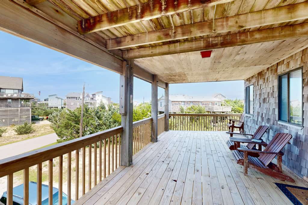 Attitude Adjustment: Dog-friendly, ocean/sound views, shared pool