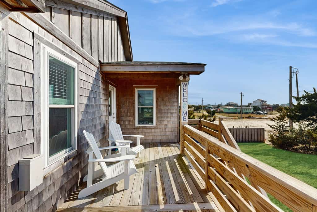 Prickly Pear 723: Nestled between beach & sound w/shared pool