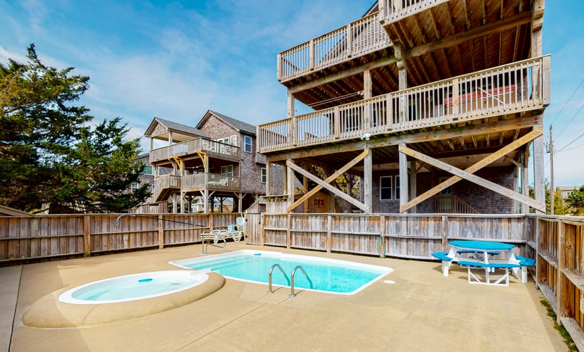 Lovely home with private pool, decks, amazing ocean view, & W/D