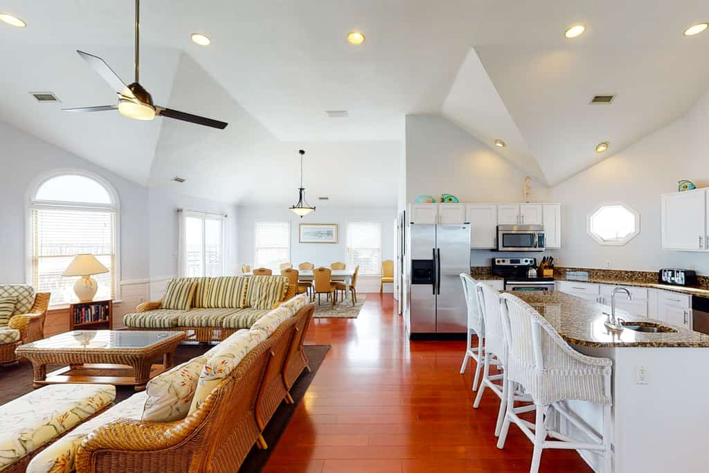 Oceanfront home with incredible beach views, washer/dryer & pool