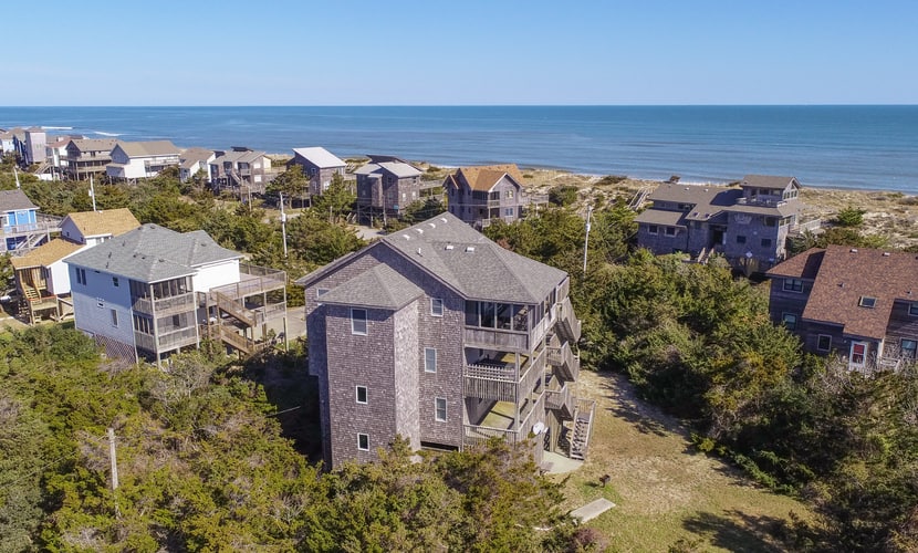 Rogue Wave 146: Ocean and sound views, beach access, private hot tub