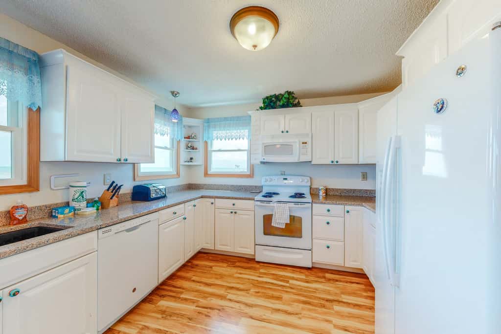 AV428 Patti's Place 428